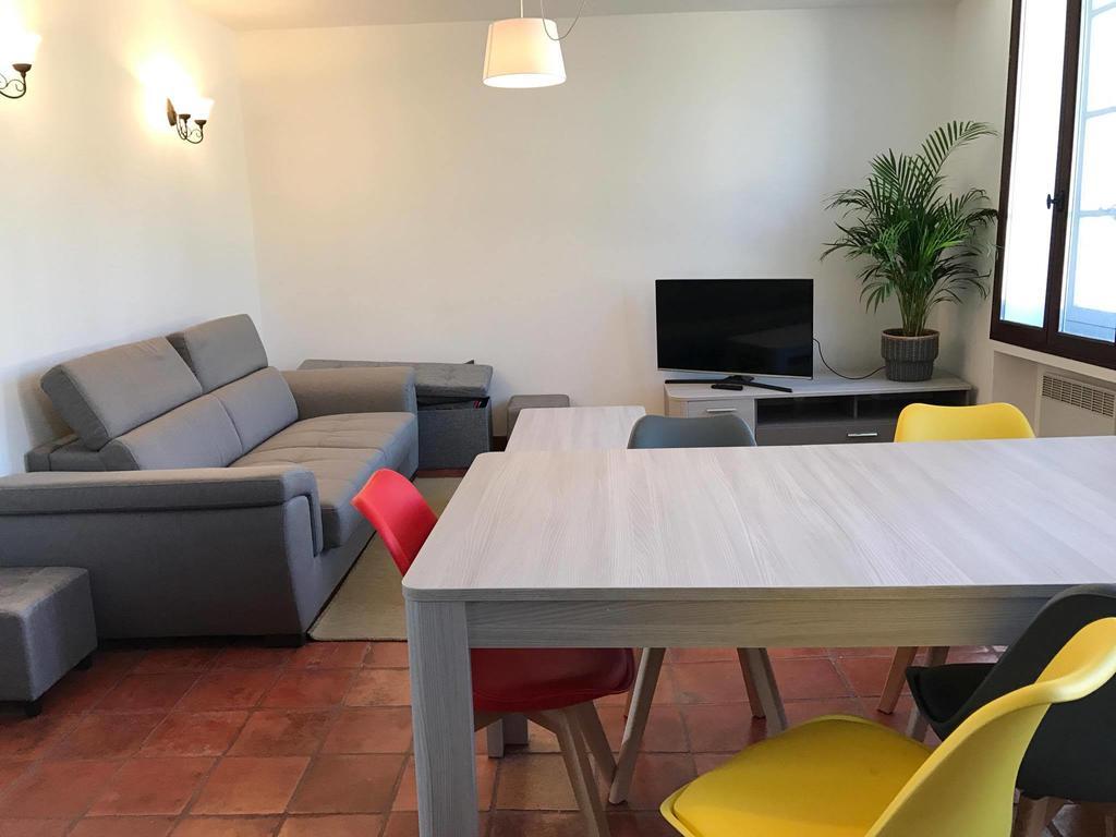 Appartement Au Coeur De Carcassonne Exterior foto